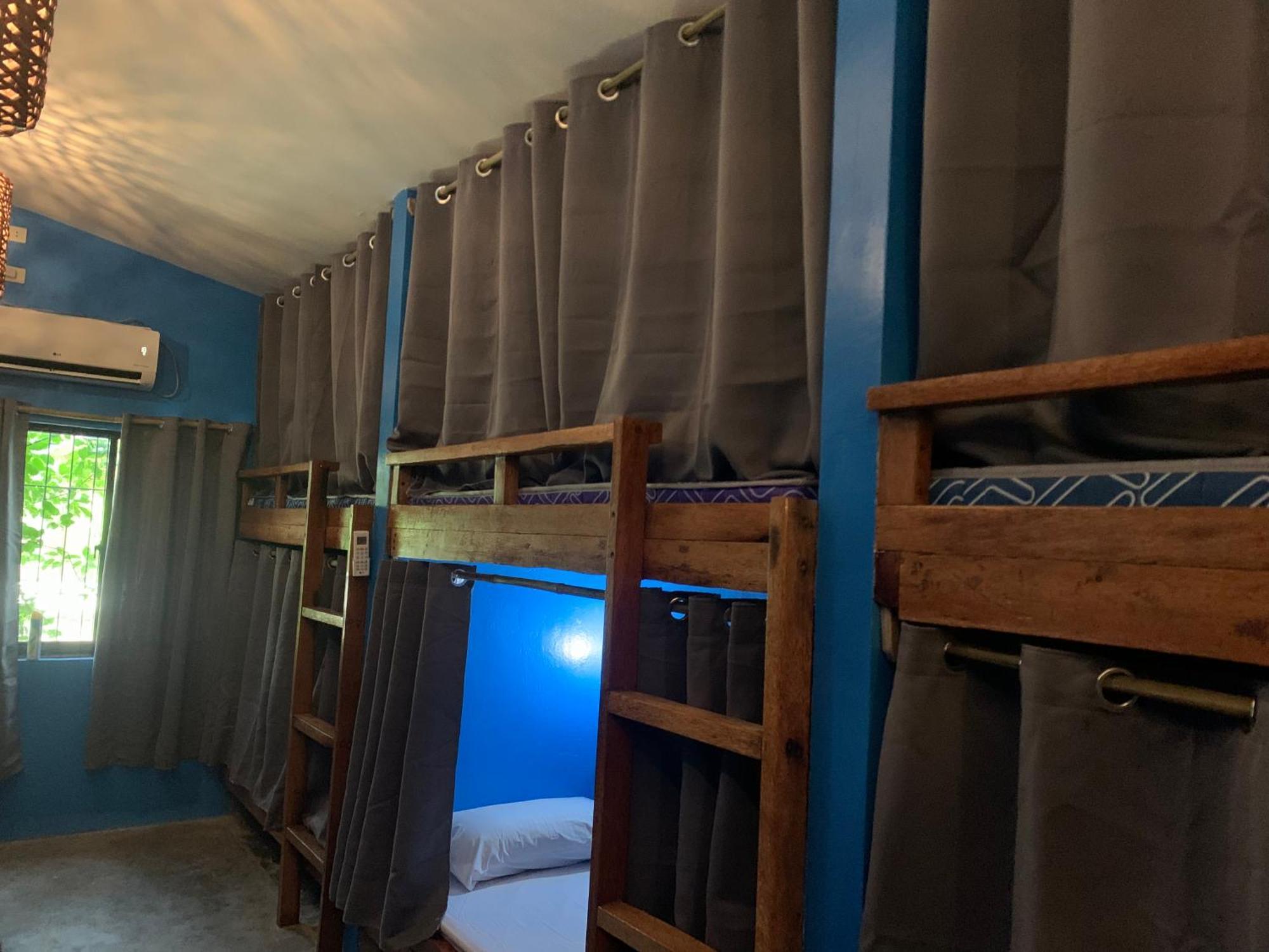 Jaydy Hostel General Luna  Luaran gambar
