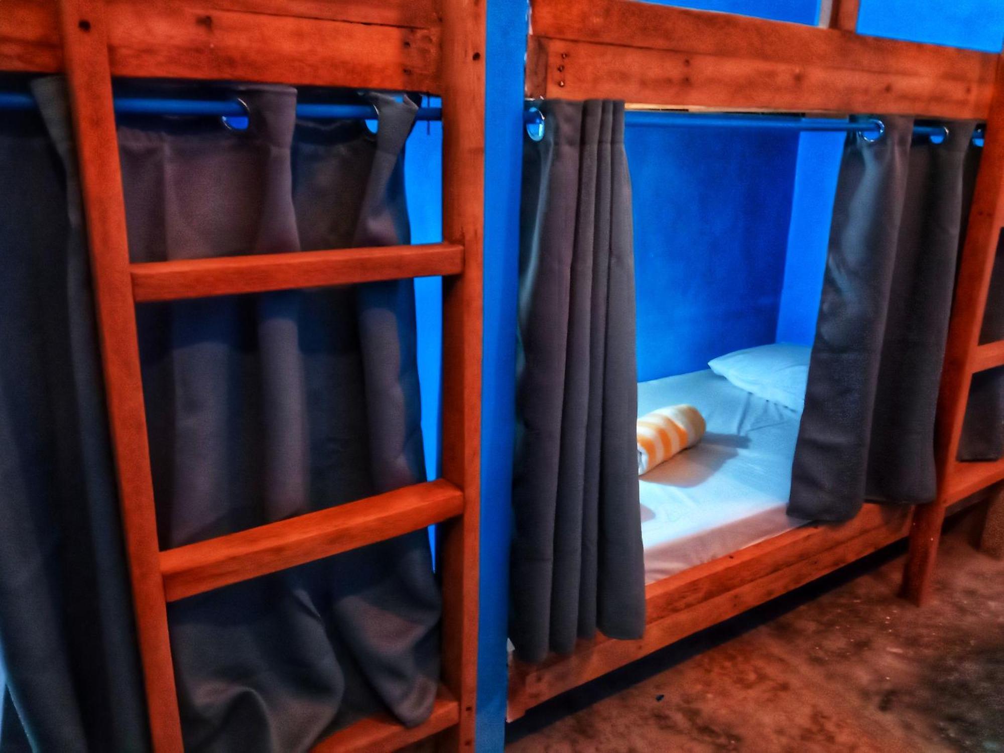 Jaydy Hostel General Luna  Luaran gambar